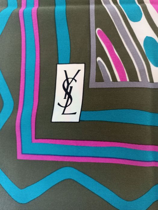 Дамски шал Yves Saint Laurent