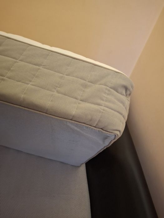 Матрак от Икеа,200/90