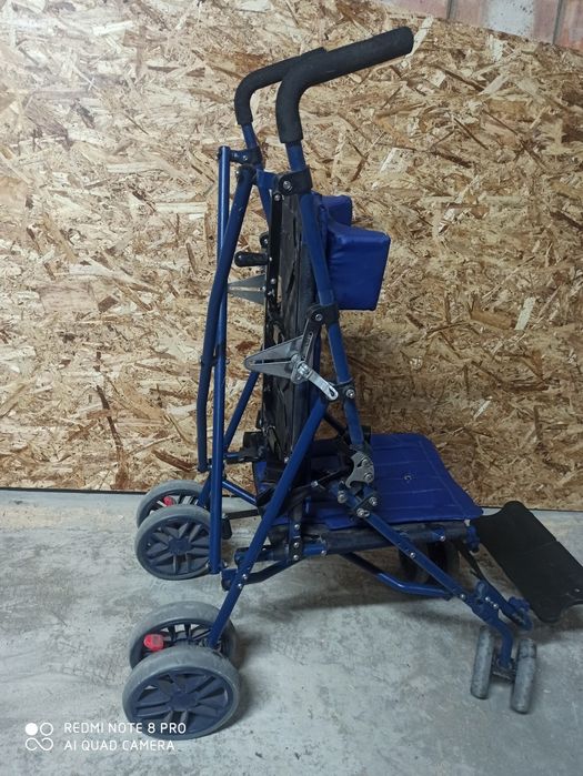 Продам инвалидную коляску трость.
