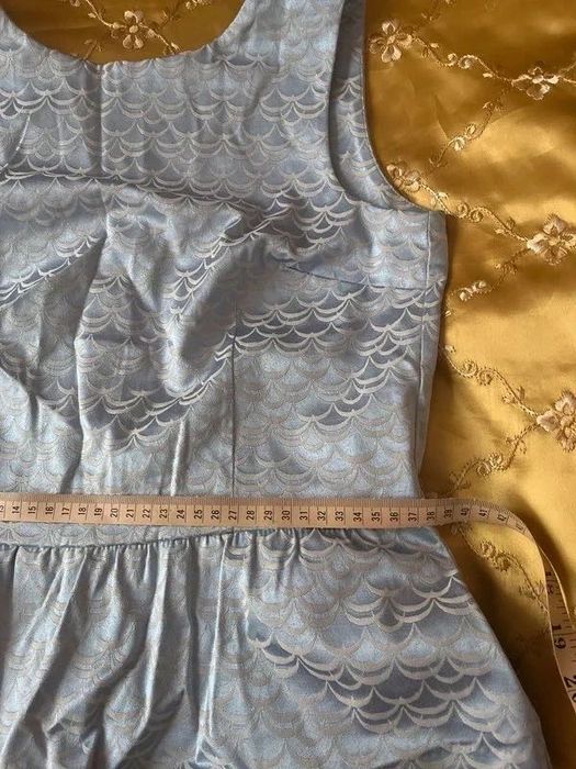 Costum-rochie, compus din bluza peplum si fusta