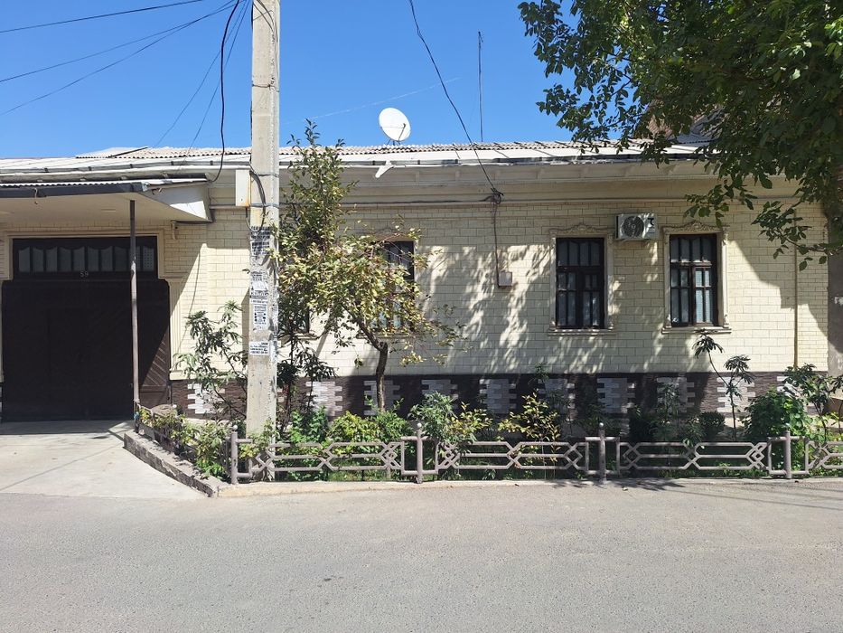 Продается двор в Чиланзарском районе, срочно