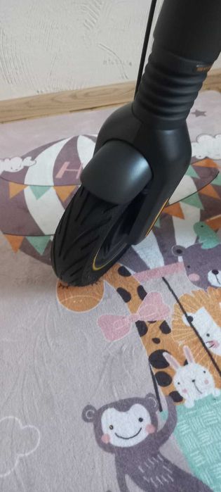 Електрическа тротинетка Segway Ninebot KickScooter MAX G2 E