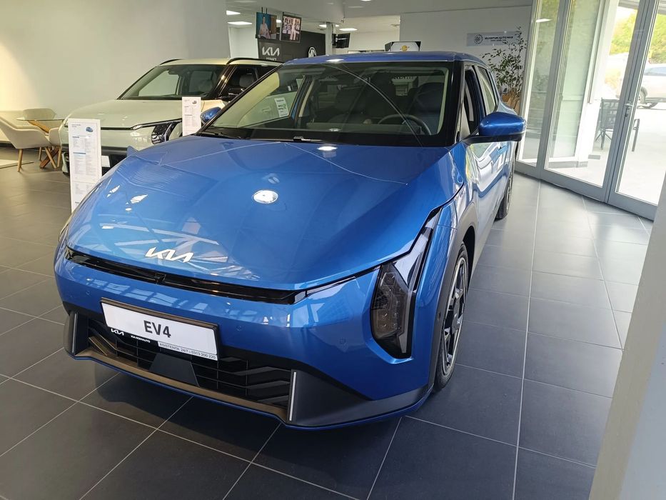 Kia EV4 KIA EV4 Electric 204CP Acumulator 81.4 kWh AT 2WD Earth 2 (MY 2026)