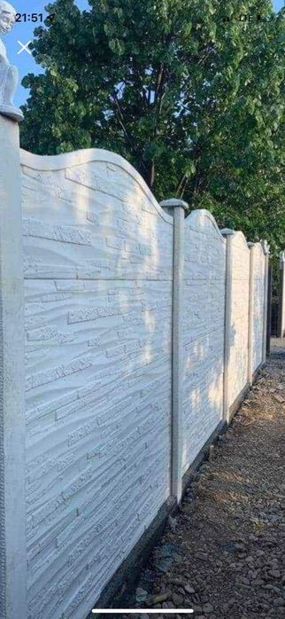 Garduri din placi beton