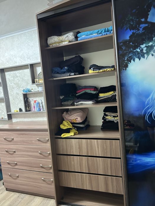 Продам спальный гарнитур