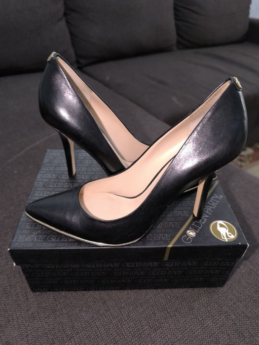 Продам туфли на высоком каблуке