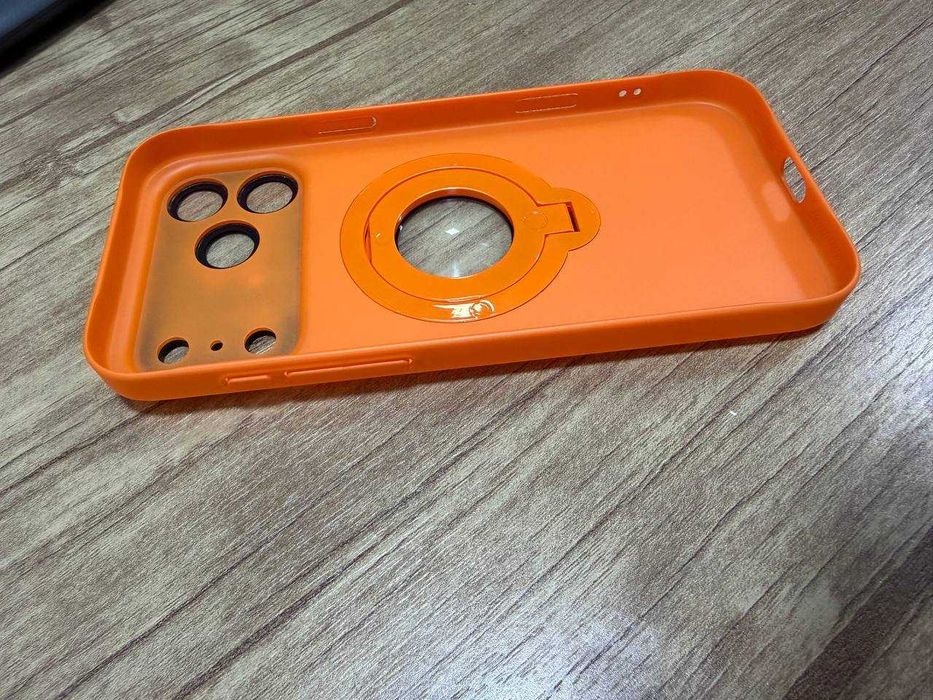 Продаю пластиковый чехол с кольцом‑подставкой для iPhone 17 Pro Max