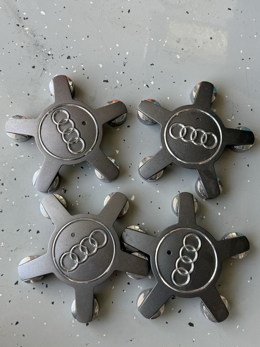 4 capace originale Audi tip gheara si 4 capace Dacia
