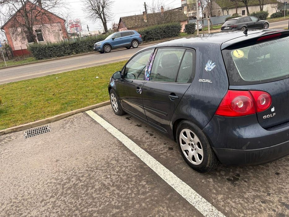 Vând golf 5 1.9 105 cp