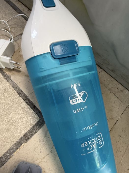 Ръчна прахосмукачка Black & Decker Dustbuster