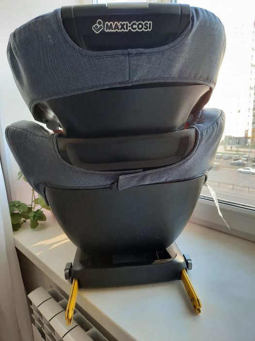 Maxi-Cosi RodiFix автокресло