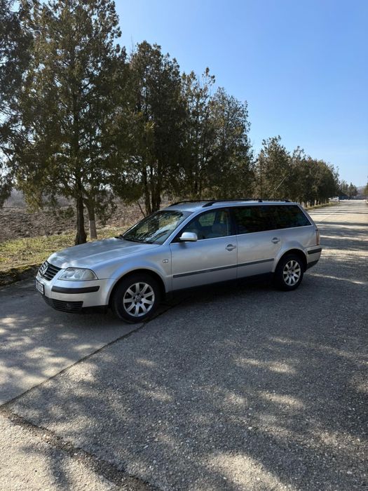 Vând Volkswagen Passat B5