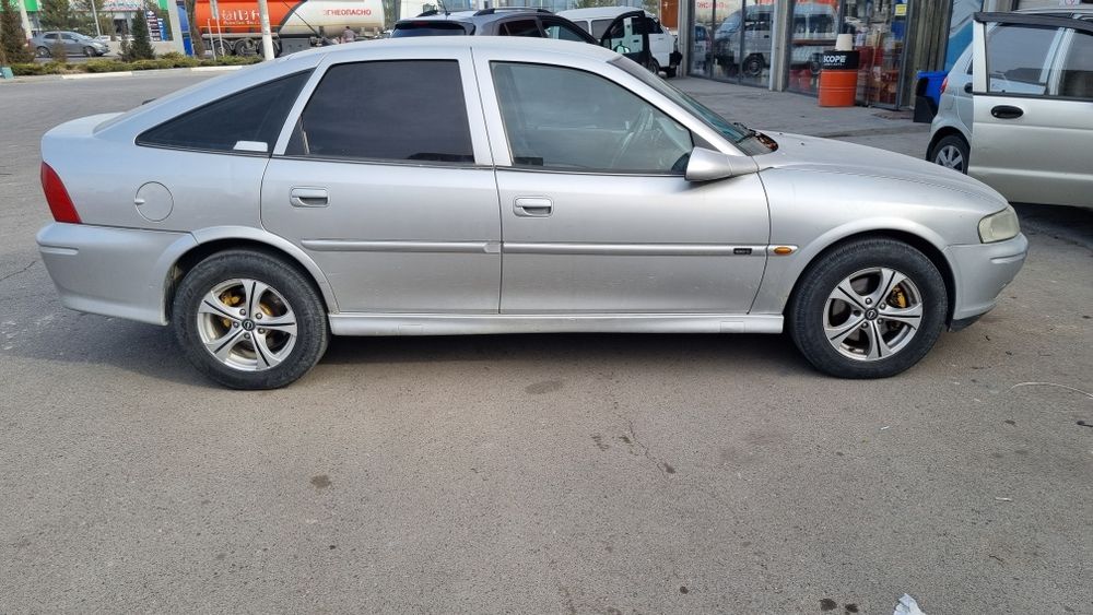 опель вектра б ..