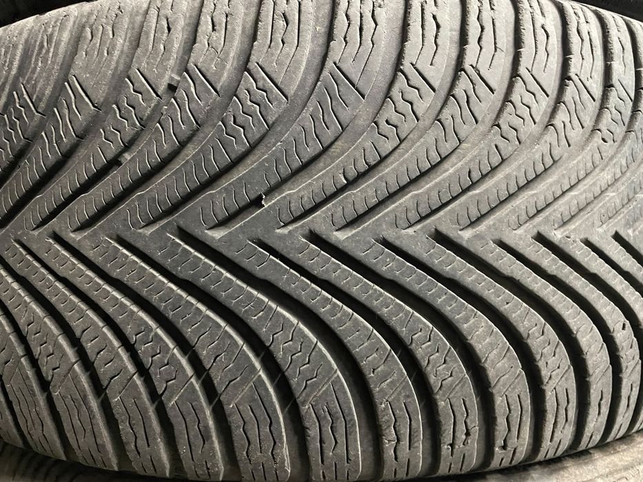 Anvelope All season Michellin 215/55 R17