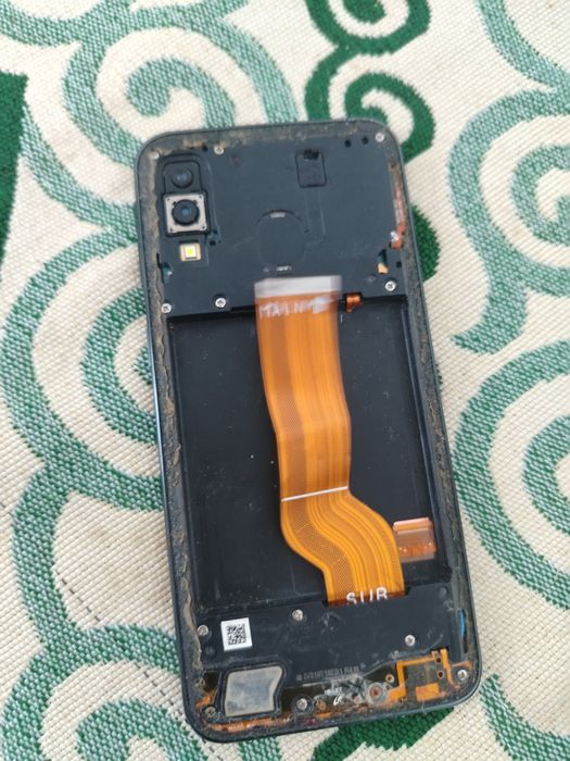 Телефон на запчасти