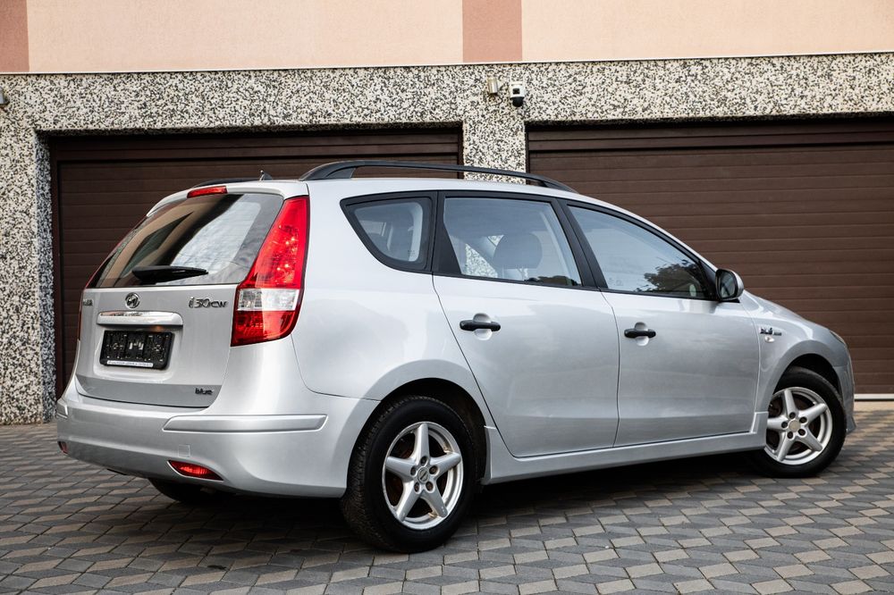 HYUNDAI i30 2011 — imagine 4