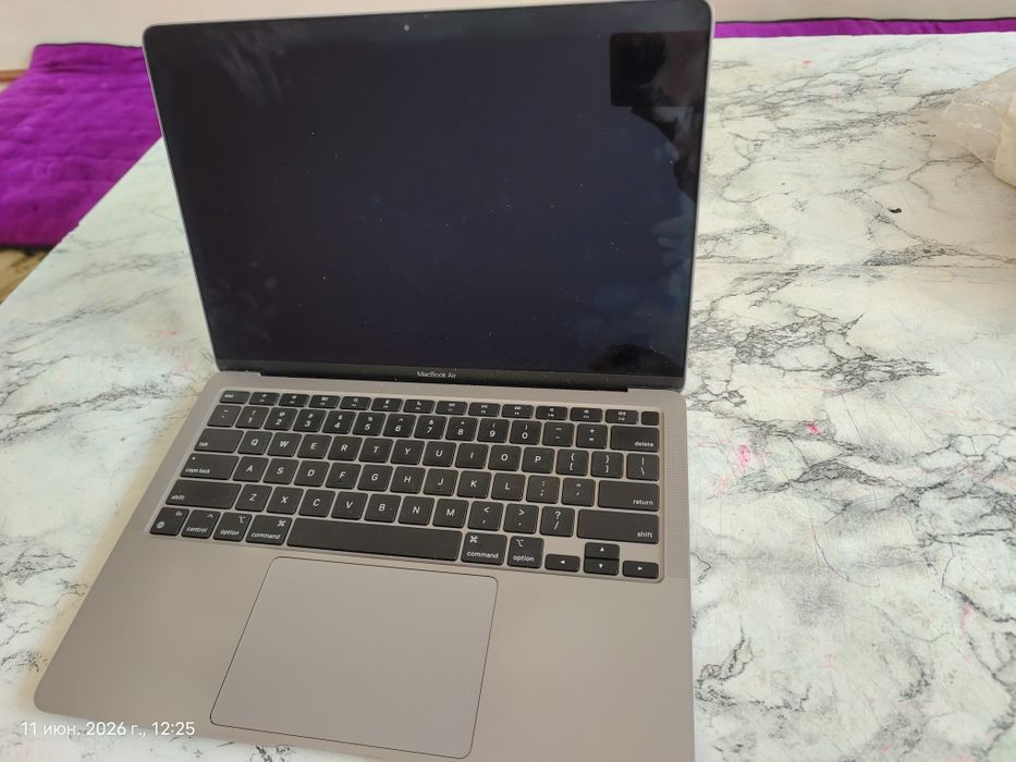 MacBook  sotiladi