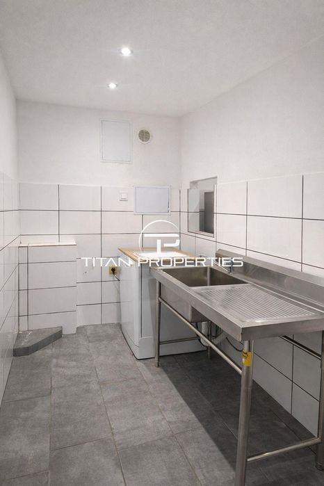 Дава се под наем Заведение в Пловдив, Център - 64 кв.м за 800 € - Снимка #4