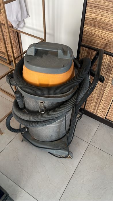 Пылесос 2штук в хорошем состояний