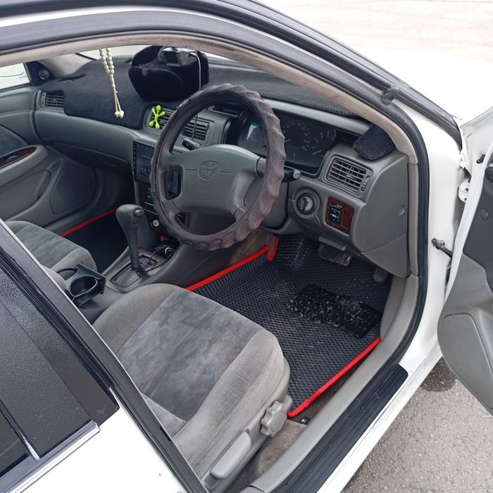 Тайота камрй грация