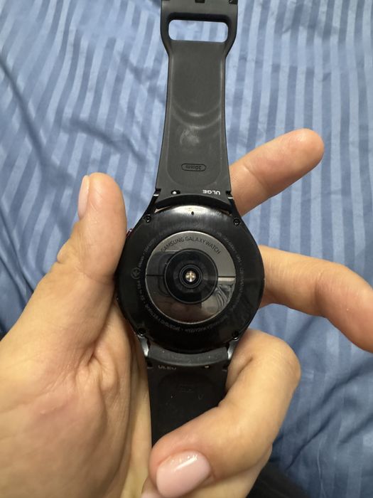 Смарт часы Самсунг. Продам