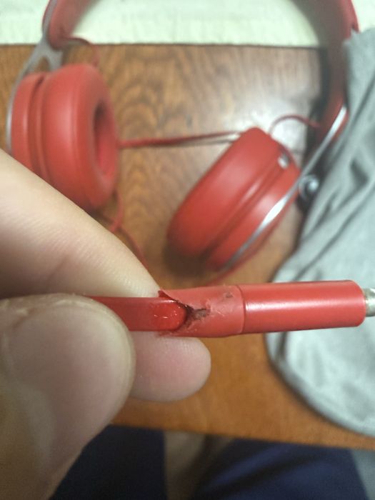 Caști cu fir Beats