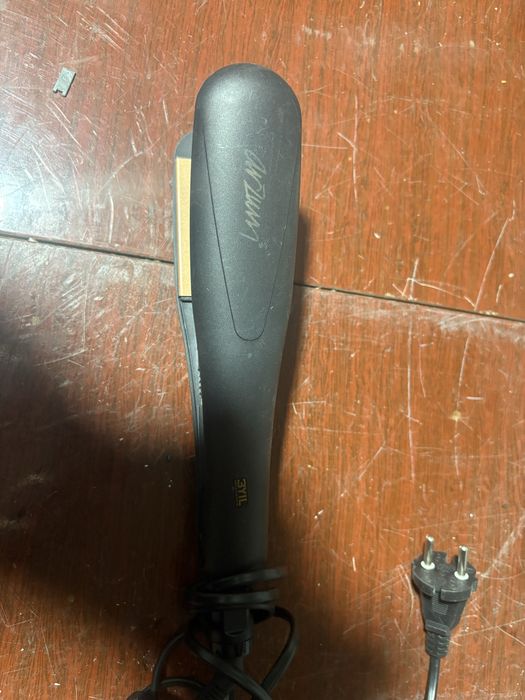 Продам выпрямитель для волос