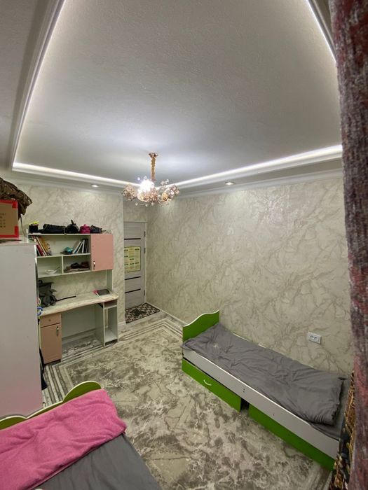 Продается 3 комнатная квартира 4 итаж 10 МК дол дароге карвон