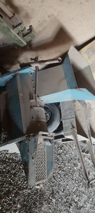 Макаини сутадан аеирадигон трактор 500$ воми билан ишлаеди