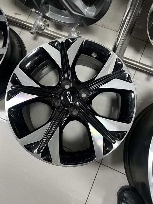 Onexi diska R16 zor xolata