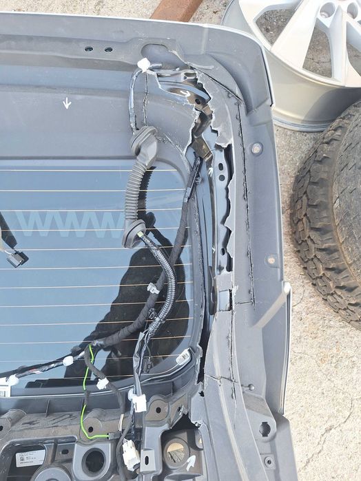 Nissan Qashqai J12 от 2021-2025 Година Заден Капак Със Стъкло Нисан