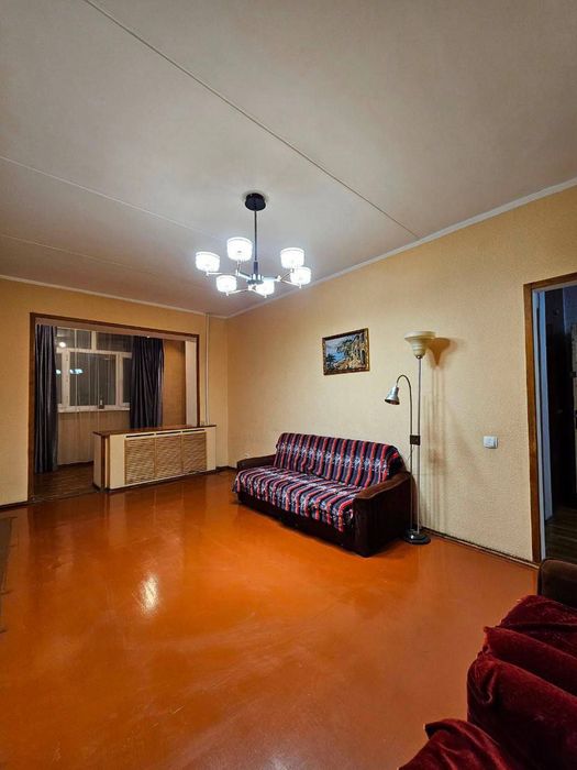 Венгерская Сергели. Аэропорт. 3/3/4 74м²  77 серия