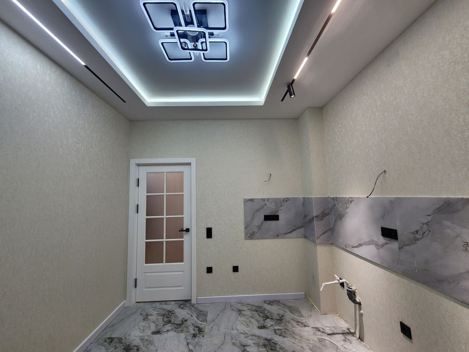 Продаю 2 ком комнатная квартира с Евро ремонтом  в Новостройке