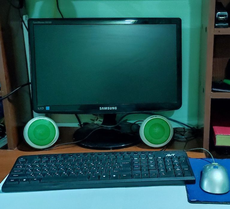 Kompyuter ofis,uy sharoiti uchun qulay