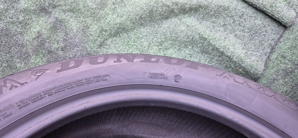 235 60 18 Dunlop m+s