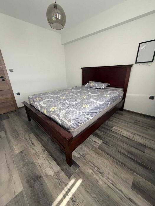 Тристаен обазаведен апартамент с гараж под наем !