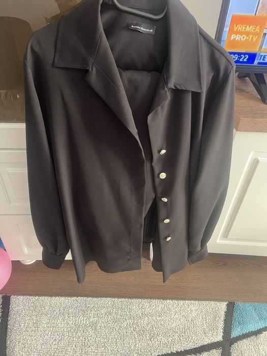 Costum de dama impecabil nepurtat