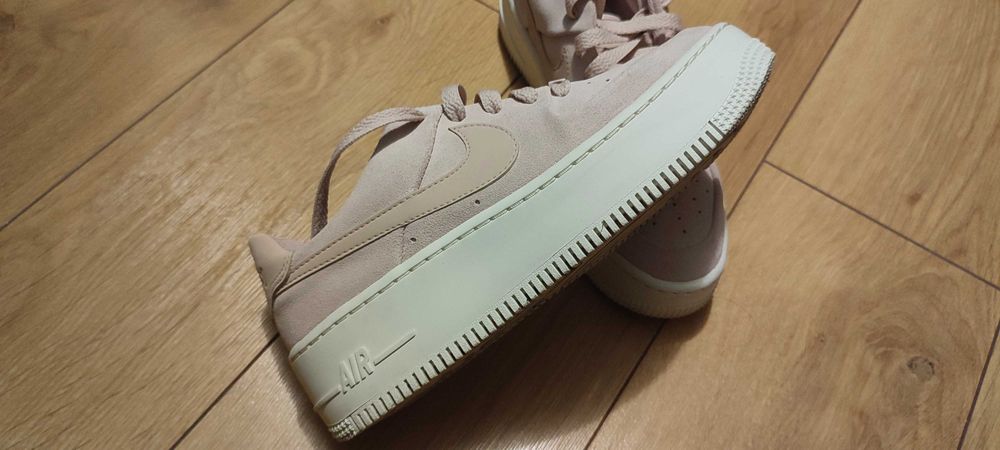 NIKE Air Force 1 Sage Low - бледорозови