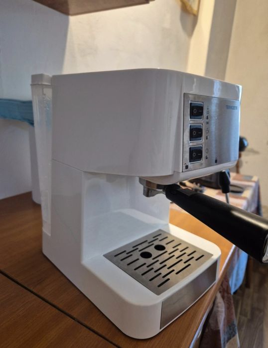 Aparat de cafea termozeta