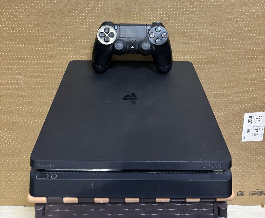 MDM vinde: Consola PlayStation 4 Slim/PS4 Slim, 500GB, Black.