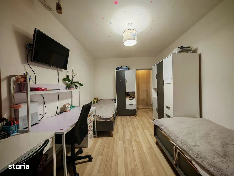 Apartament cu 3 camere, 60 mp, balcon, zona Parcului Poligon