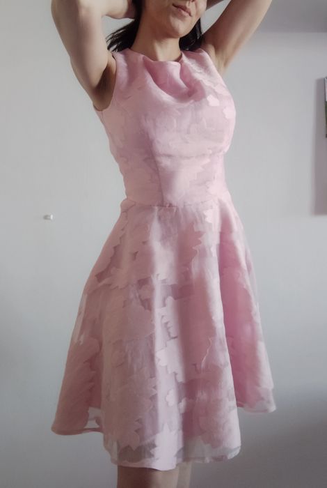 Страхотна официална рокля