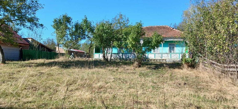 Teren 3468 mp,  Comuna Bârnova , sat Cercu  + Casă inclusă în preț