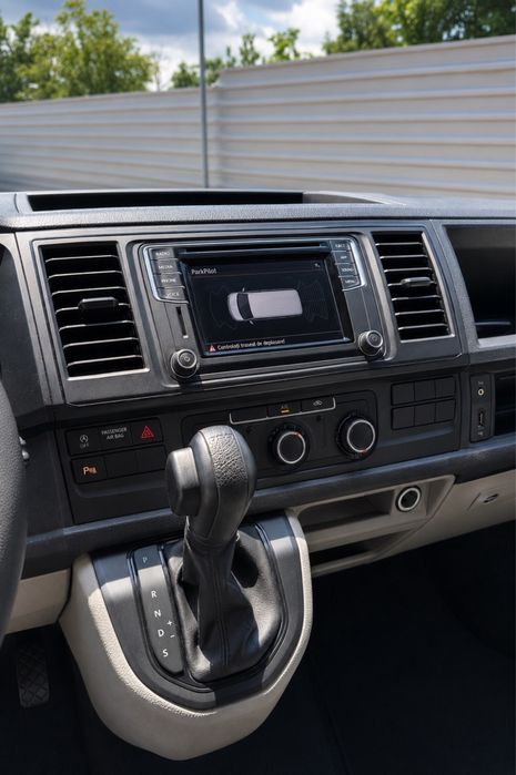 Volkswagen Transporter 2.0 TDI  – DSG – Tracțiune față –