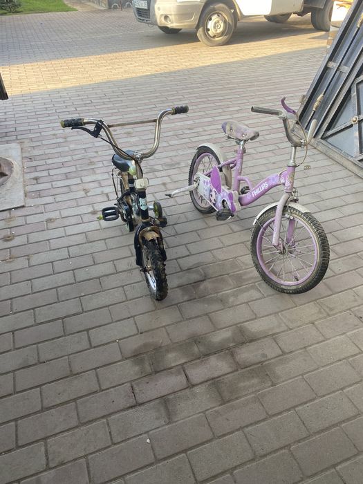 Продам 2 детских велосипеда целые на ходу