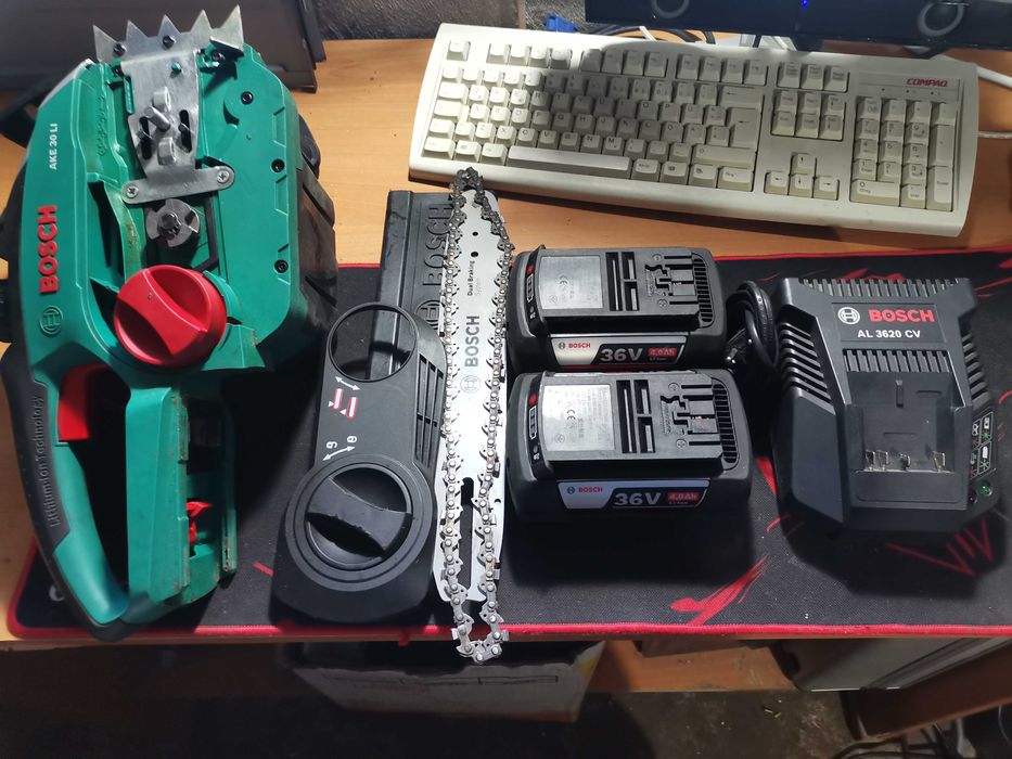 акумулаторна резачка Bosch AKE 30 LI  Верижен трион