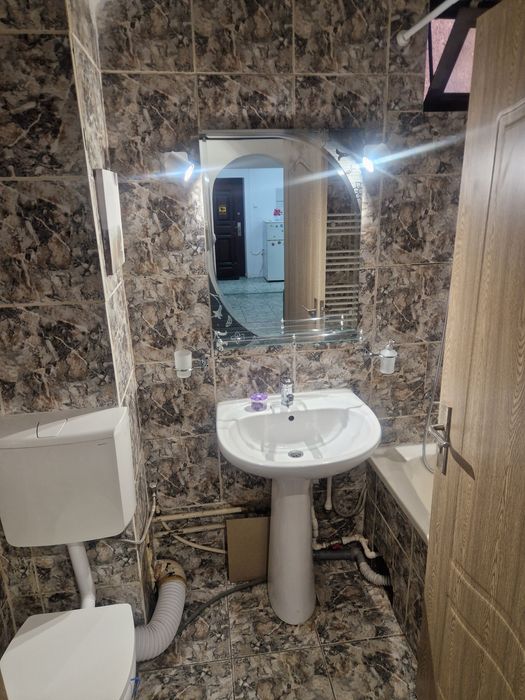 Proprietar, închiriez apartament 2 camere centru