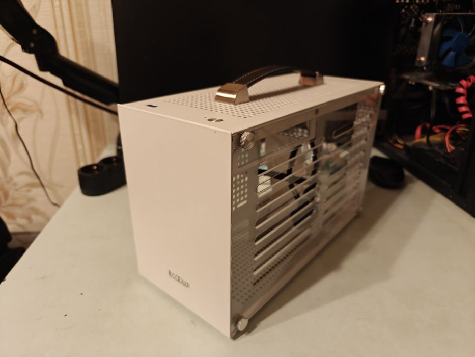 Мини-корпус на ПК