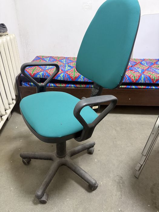 Продам офисное кресло