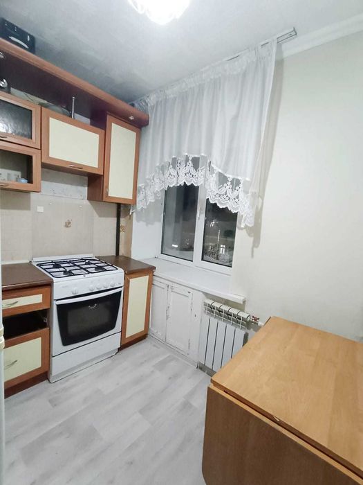 продам 2 х комантную квартиру в черемушках